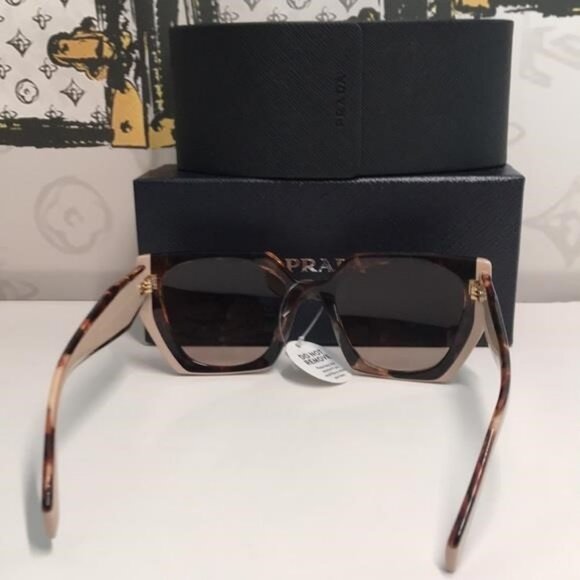 Prada SPR15W Sunglasses – Tortoiseshell / Pink – New - Picture 10 of 12